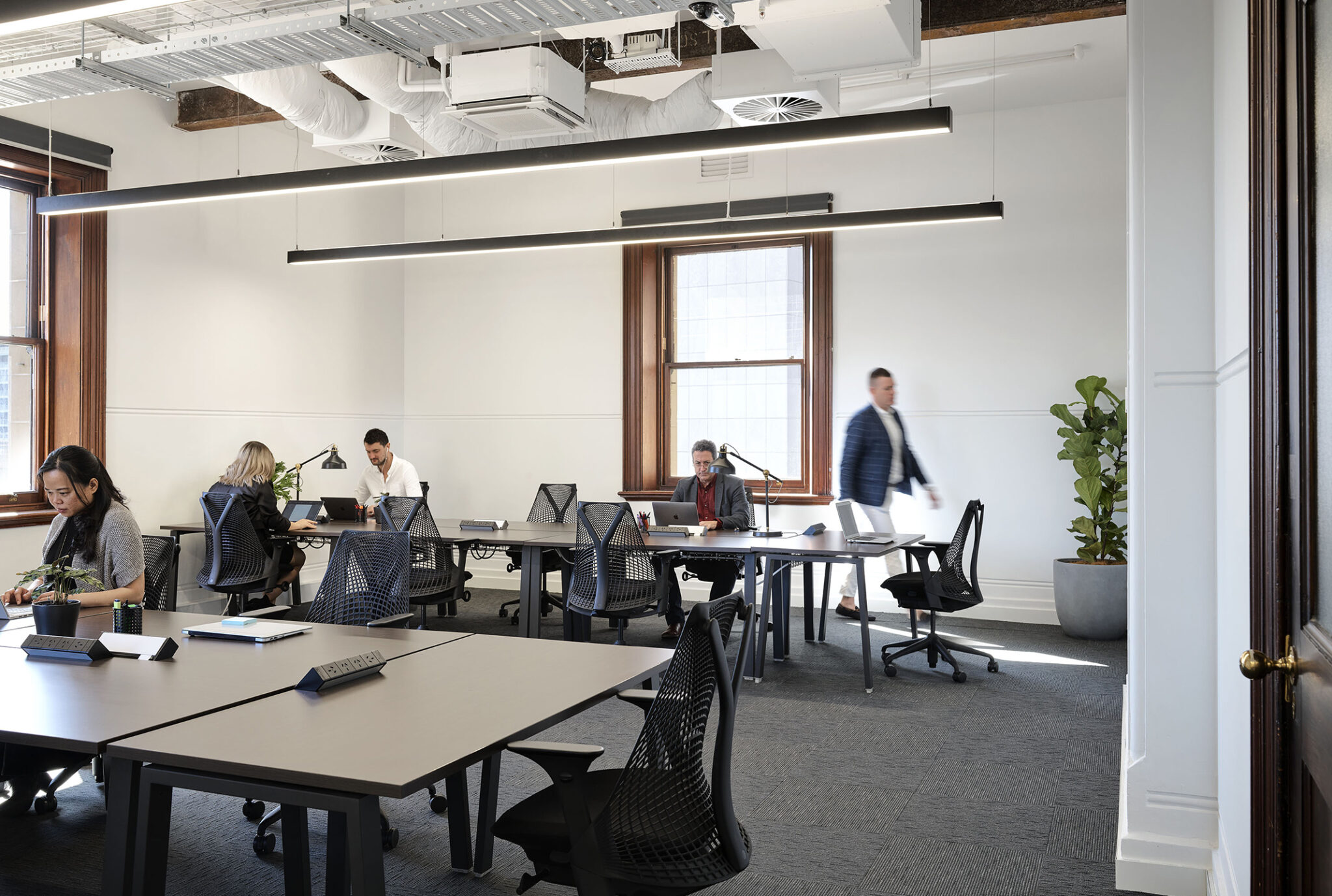  Serviced Office Space in Sydney Hub Australia provides fully-furnished serviced office spaces in Sydney for teams of 1 to 100, ready for your team to move in. Discover the flexible monthly terms of our premium serviced office spaces in our four Sydney locations.