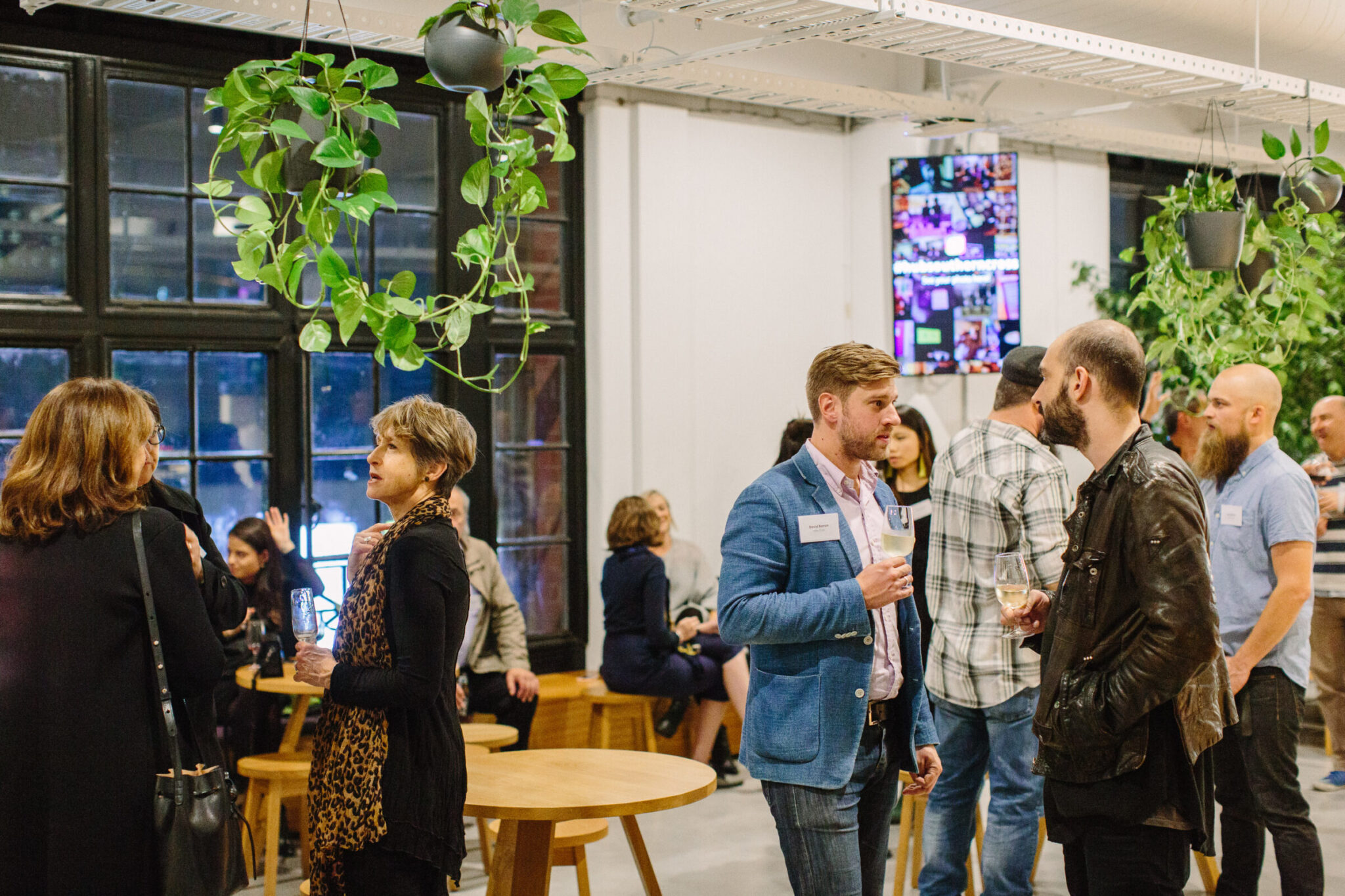  Global Coworking Members at Hub Australia receive access to more than a national coworking network. We're also part of a number of global partnerships and communities, providing access to over 100 spaces around the world.