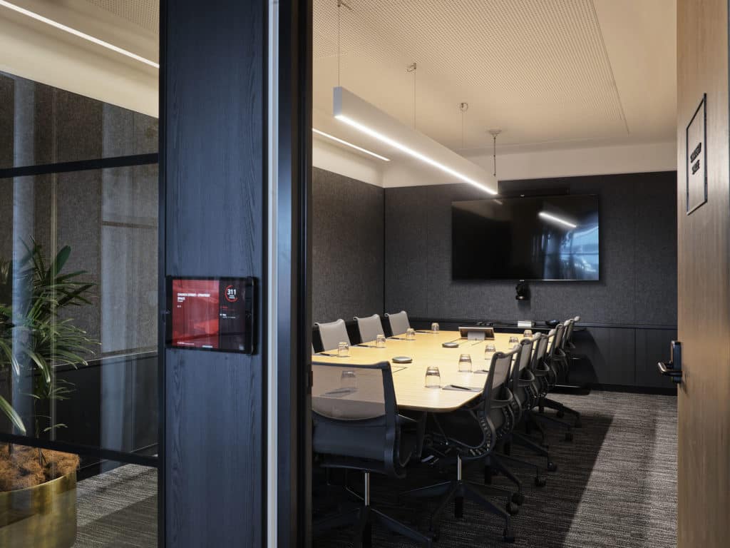 Meeting room with chairs and Tv screen