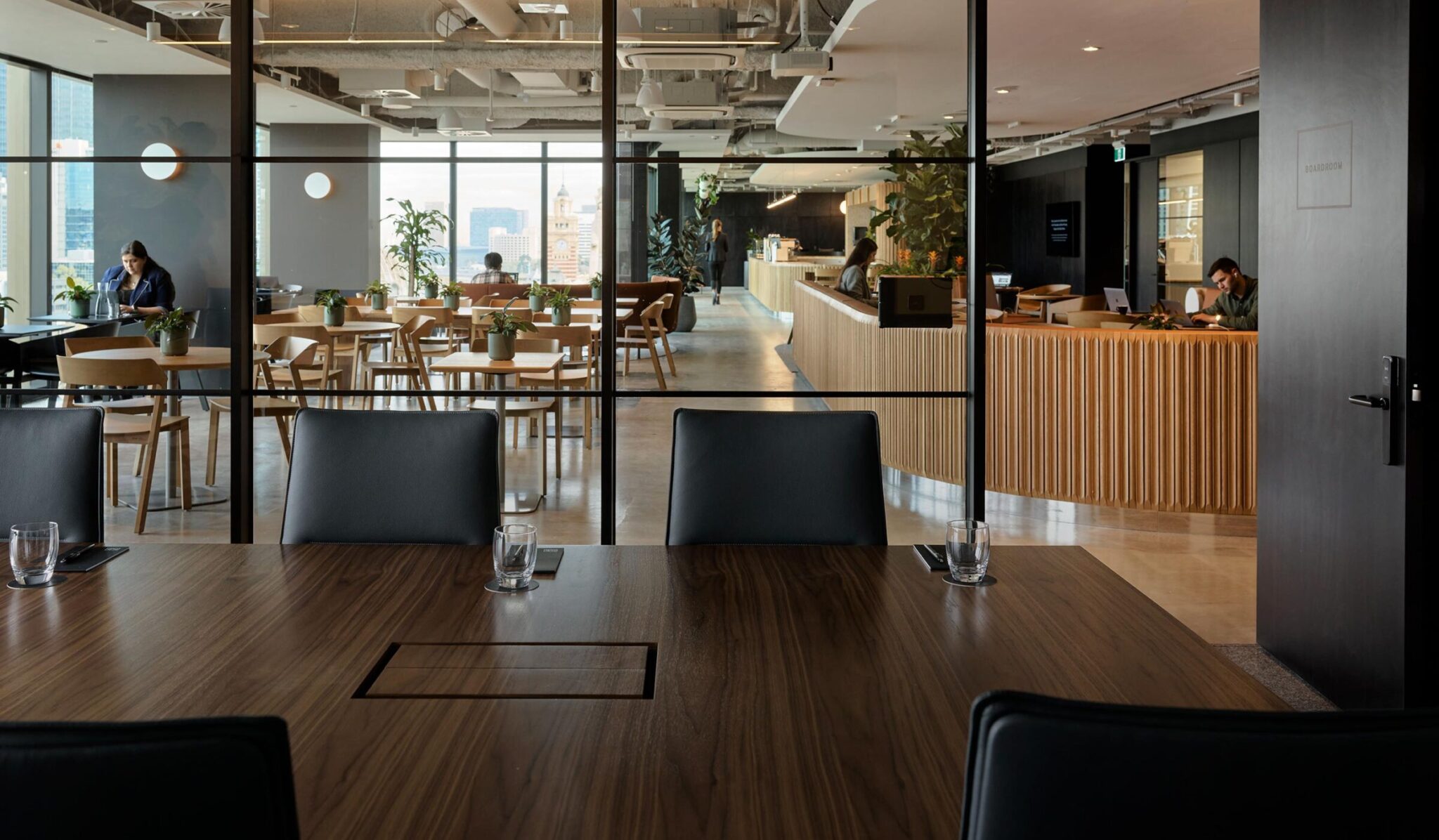  About Hub Australia We're Australia’s largest privately-owned flexible workspace operator, providing premium workspace solutions to help businesses and their teams love where they work.